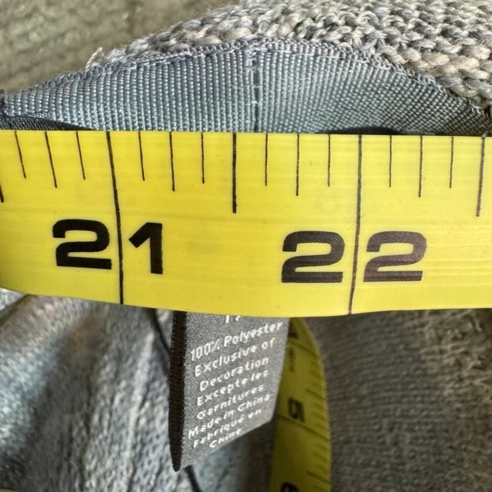 Vince Camuto Grey Knit Fedora Hat Silver Logo Crest One Size